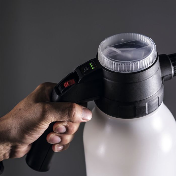 210618mesto_3122FO_bedienen_d_(5)